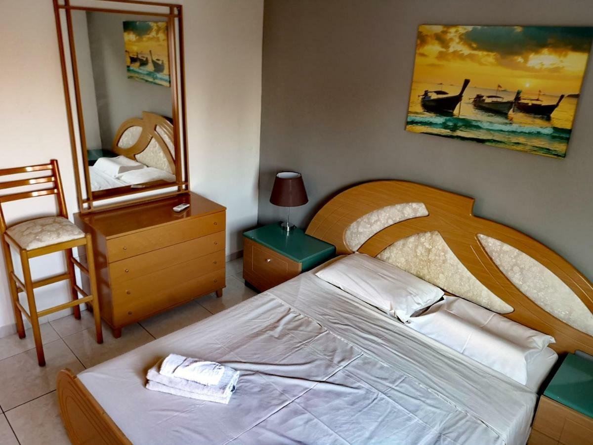 Faneromeni Court Daire Pafos Dış mekan fotoğraf
